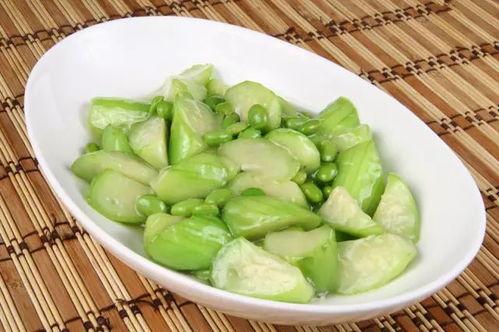 吃瓜配红眼,夏日炎炎话清凉