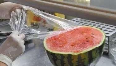 双双吃瓜被撞,娱乐圈再掀风波